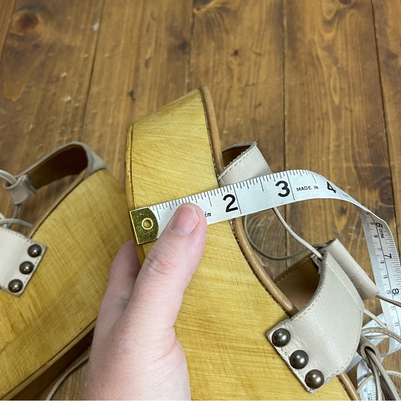 Steve Madden Womens size 8 Beniee platform sandals cream and tan - Picture 9 of 9